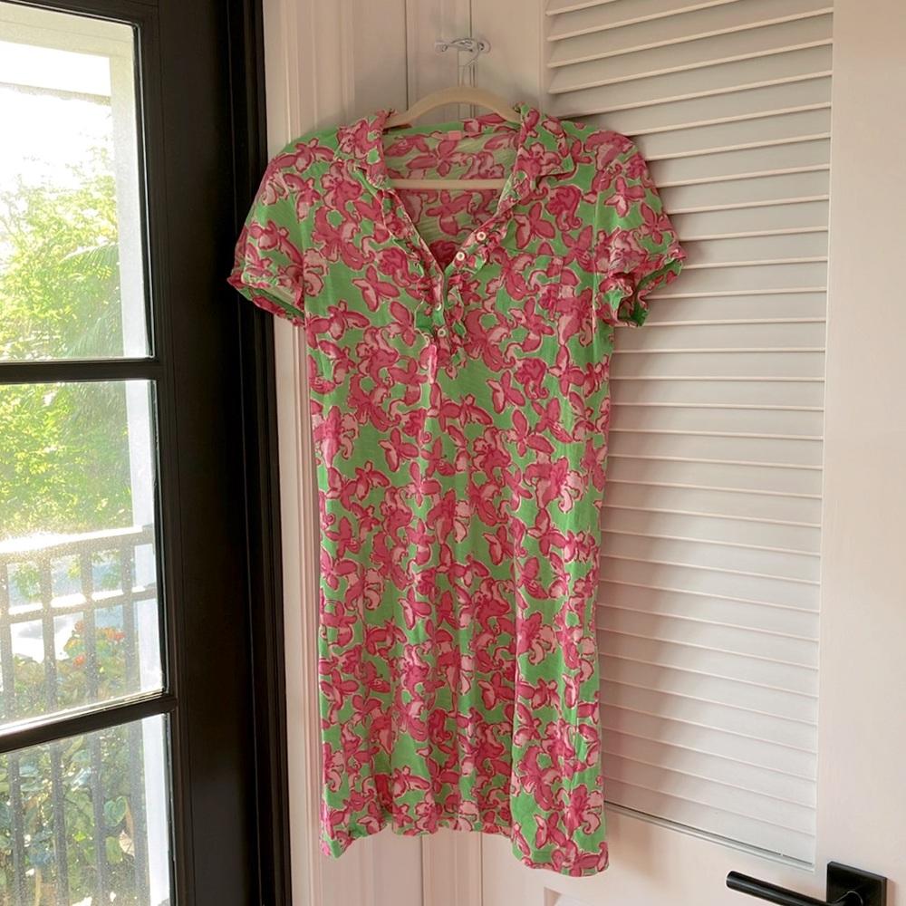 Lilly Pulitzer t-shirt dress in good condition.